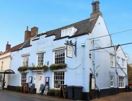 SUFFOLK - TOWN CENTRE PUB & RESTAURANT WITH 4 EN SUITE LETTING BEDROOMS **UNDER OFFER**