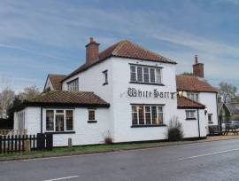 LINCOLNSHIRE - IMMACULATELY RENOVATED PUB AND RESTAURANT