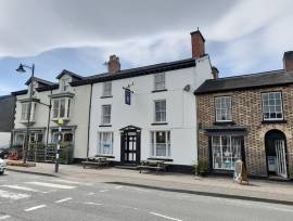 FOR SALE BY PUBLIC AUCTION - QUEENS HEAD HOTEL LLANIDLOES POWYS SY18 6EE