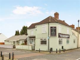 STRONGLY SUPPORTED COMMUNITY FREEHOUSE IN A GOOD RESIDENTIAL AREA, 85% WET TRADE, LOUNGE BARS & DINING AREA, SUPERB \