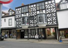 LUDLOW TOWN CENTRE – ESTABLISHED AND THRIVING WINE BAR OPERATING ON LIMITED HOURS
