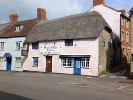 HISTORIC FREEHOUSE IN BUSY SOMERSET TOWN