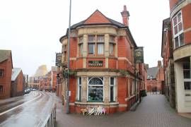 WORCESTER CITY CENTRE - HISTORIC LISTED VICTORIAN PUBLIC HOUSE