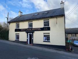 DEVON – REFURBISHED VILLAGE FREEHOUSE WITH LETTING ROOMS