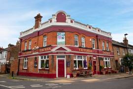 LONDON - PUB IN RESIDENTIAL AREA CLOSE TO TWO STADIUMS