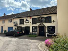 SOMERSET - TRADITIONAL WET LED VILLAGE PUBLIC HOUSE