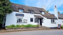 HEREFORDSHIRE - RENOWNED HISTORICAL 16TH CENTURY HOSTELRY IN SOUGHT AFTER GOLDEN VALLEY 