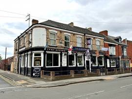 HULL, EAST YORKSHIRE - LARGE PUBLIC HOUSE WITH FIVE FLATS