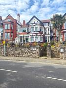CONWY - 12 BEDROOM GUEST HOUSE IN CHARMING SEASIDE TOWN