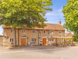 Under Offer: SMART OXFORD SUBURB PUB RESTAURANT WITH OUTSTANDING POTENTIAL, SIZEABLE TRADING AREAS, GREAT GARDENS, FANTASTIC LOCATION, SCOPE TO EXTEND, POTENTIAL BUILDING PLOT*
