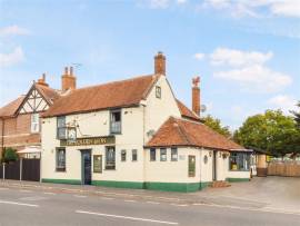 POPULAR SUBURBAN VILLAGE HAMPSHIRE, PROMINENT BUSY LOCATION, LOUNGE BAR, RESTAURANT & CONSERVATORY DINER, GREAT OUTDOOR TRADING FOR 100+