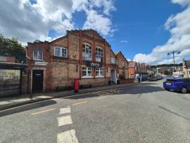 DENBIGHSHIRE - TRADITIONAL BAR & SNOOKER HALL IN MARKET TOWN