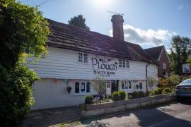 WEST SUSSEX - HISTORIC FREE-OF-TIE PUB