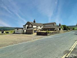 UPPER CALDER VALLEY - HISTORIC INN SET ON SOUTH PENNINE MOORS