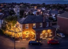 ESSEX - THRIVING TOWN CENTRE PUBLIC HOUSE