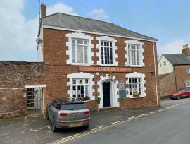 SOMERSET – CHARACTER VILLAGE FREEHOUSE WITH LETTING ROOMS
