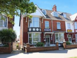 **UNDER OFFER** LINCOLNSHIRE COAST - 11 HOLIDAY APARTMENTS CLOSE TO SEAFRONT