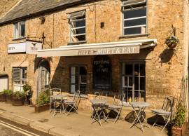 SOMERSET – HIGH STREET BRASSERIE IN PRESTIGIOUS TOWN