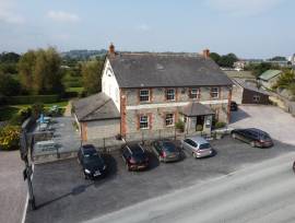 SOMERSET – LUCRATIVE DESTINATION FREEHOUSE WITH 9 LETTING ROOMS